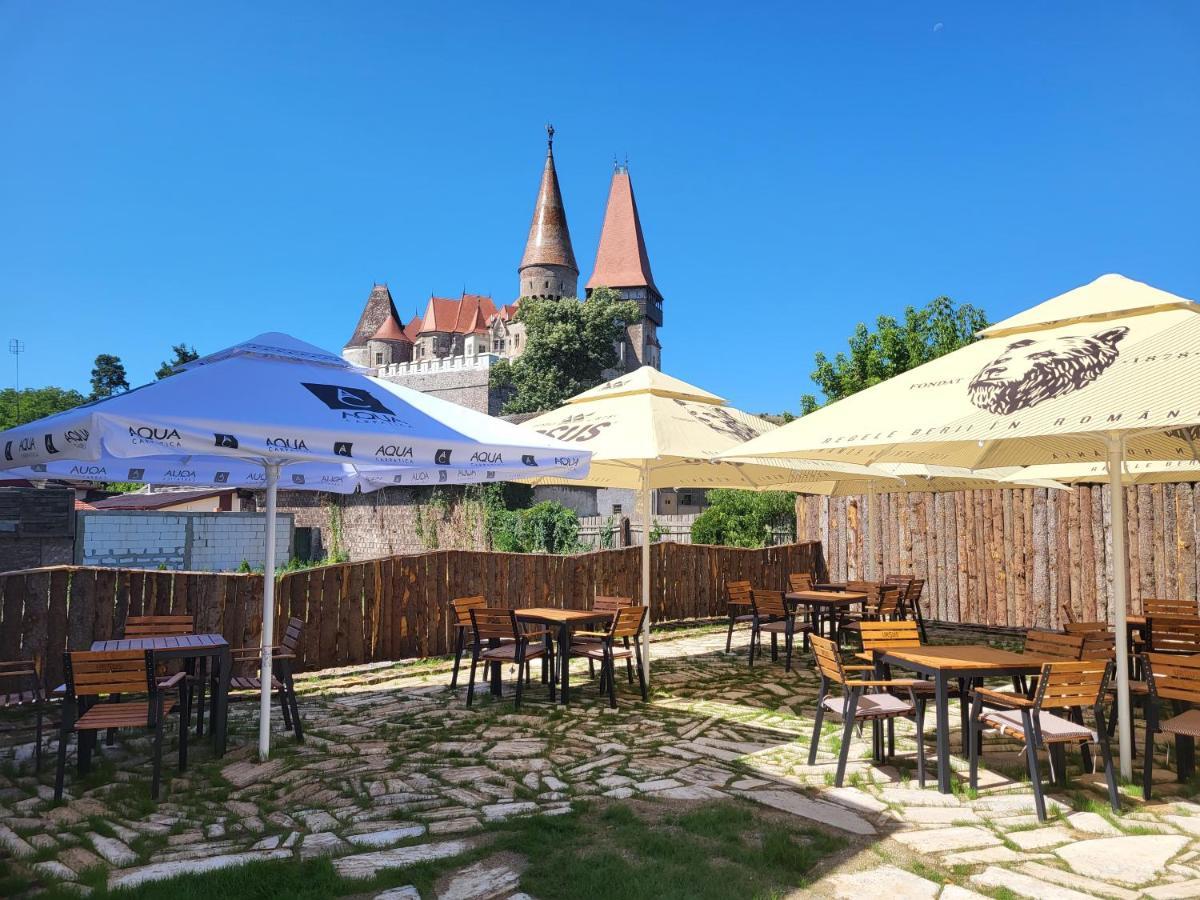 Hotel Pensiunea Hanul Huniazilor 3*