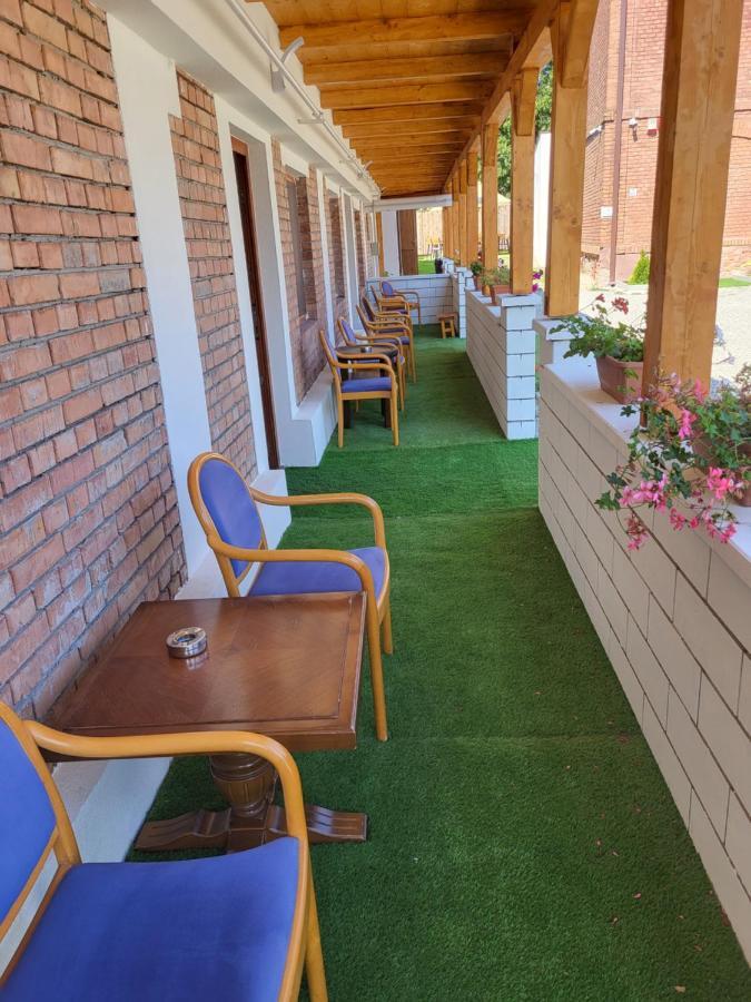 Hotel Pensiunea Hanul Huniazilor 3*