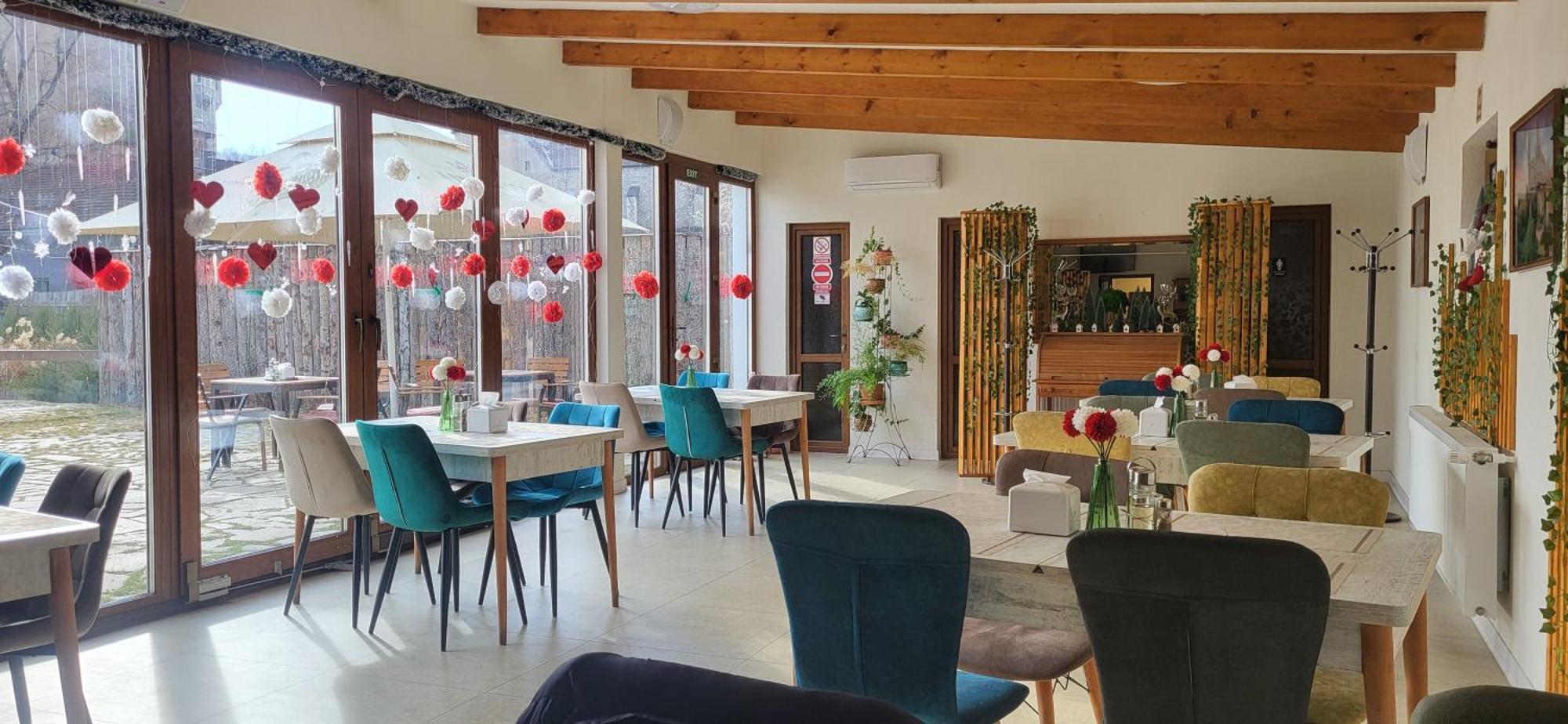 Hotel Pensiunea Hanul Huniazilor 3*