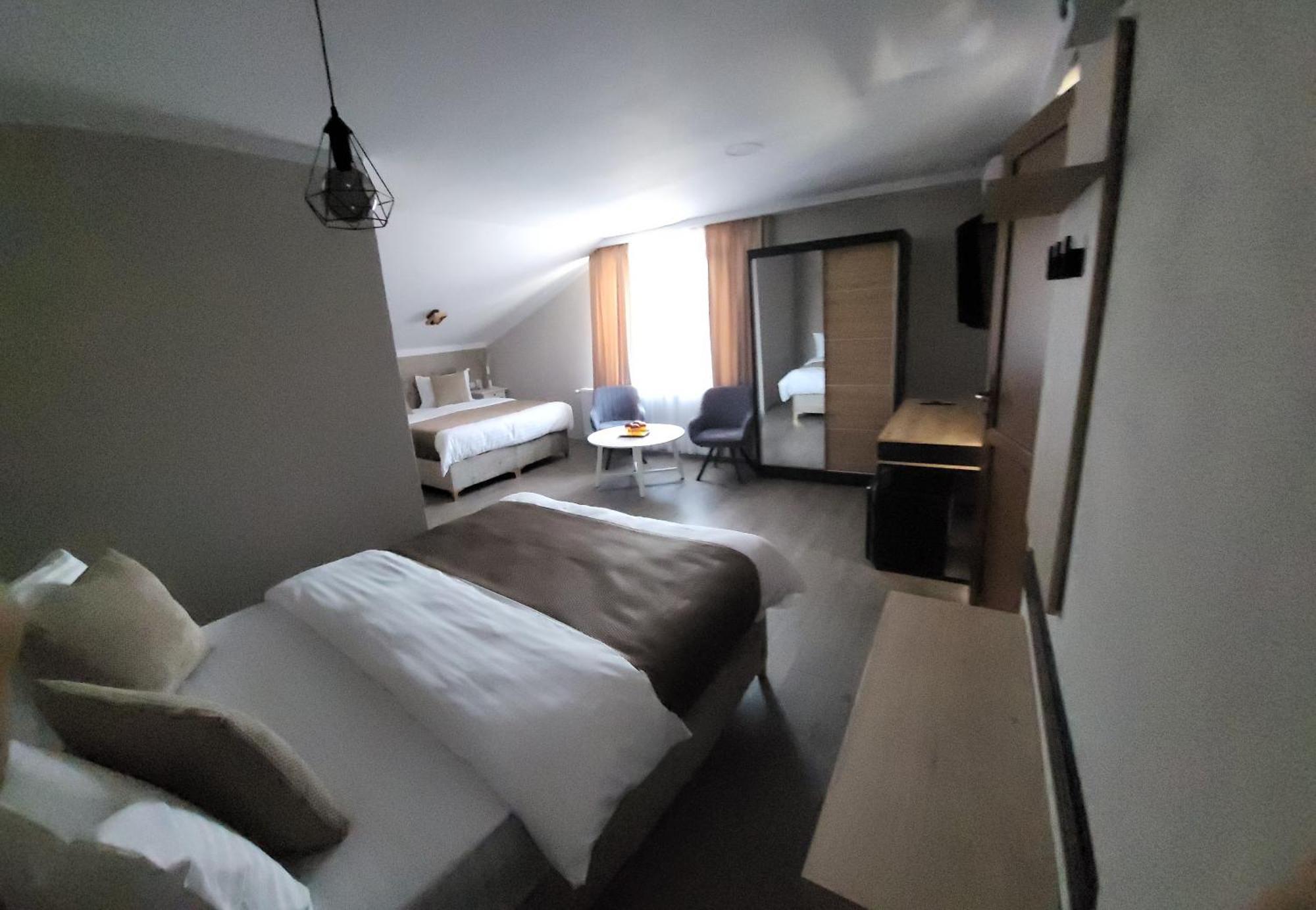 Pensiunea Hanul Huniazilor Hotel Hunedoara