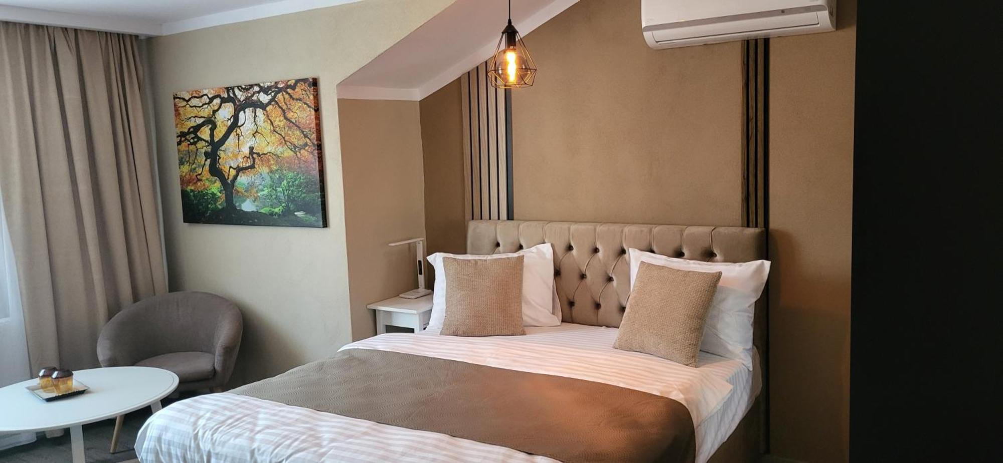 Pensiunea Hanul Huniazilor Hotel
