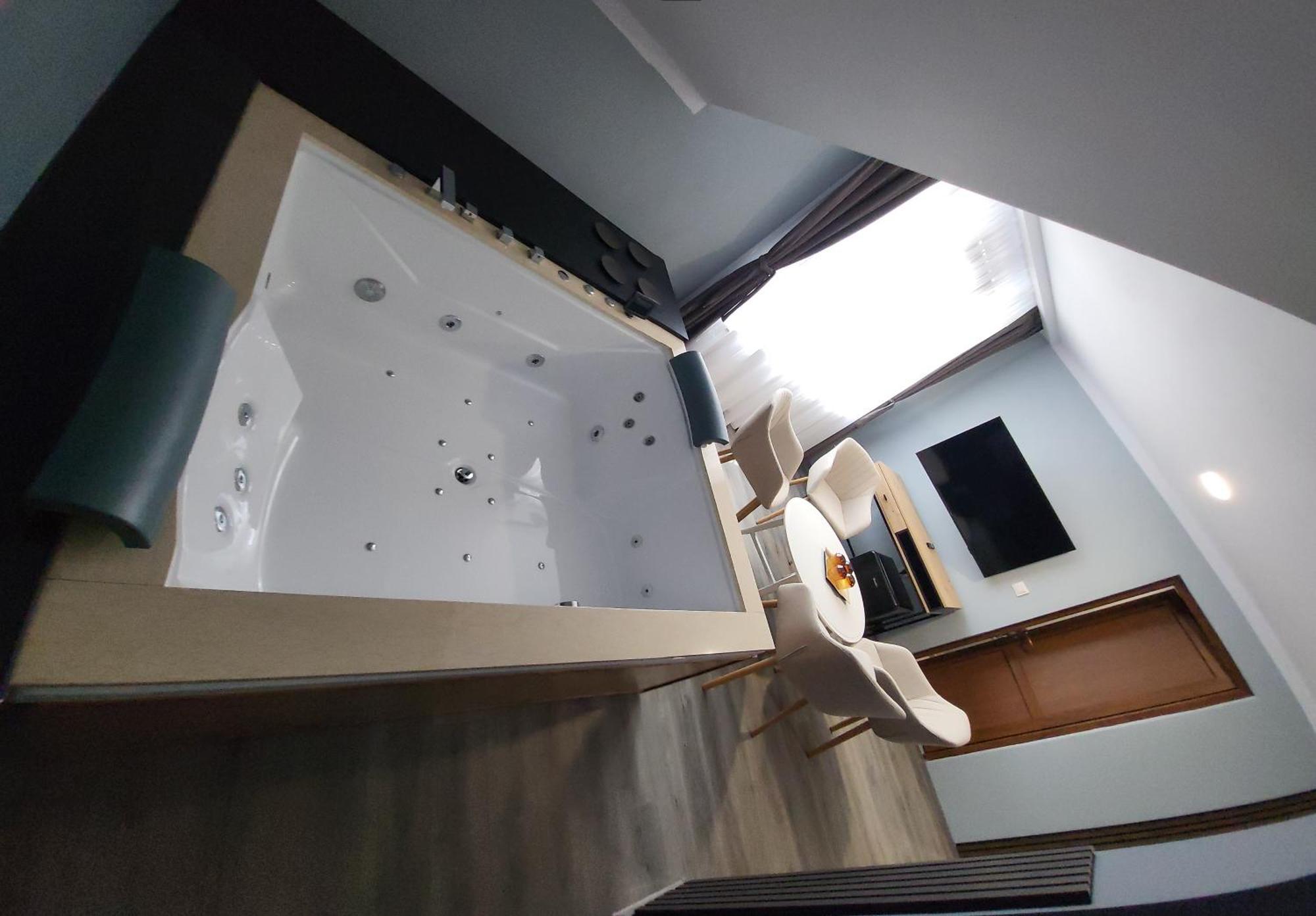 Pensiunea Hanul Huniazilor 3* Hunedoara