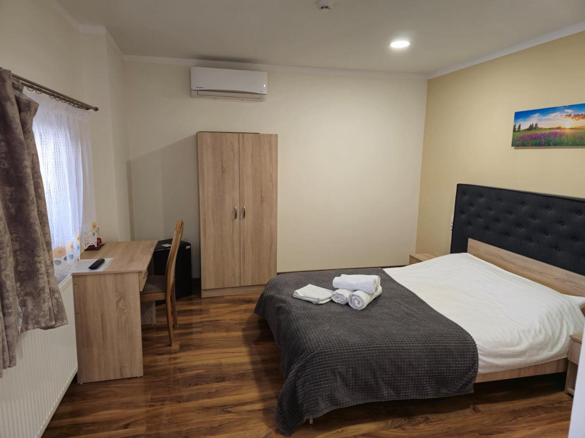 Pensiunea Hanul Huniazilor 3*
