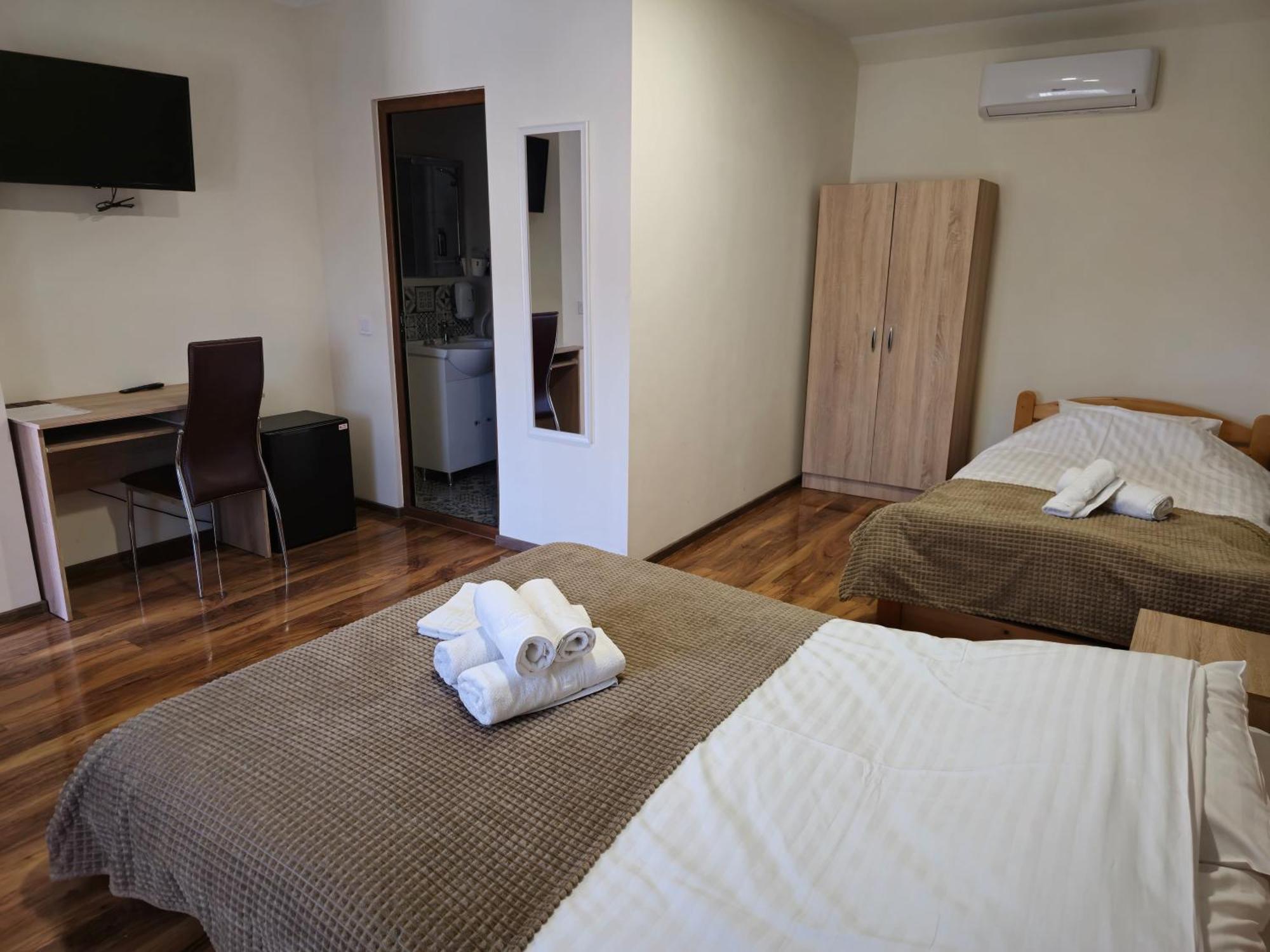 Pensiunea Hanul Huniazilor Hotel 3*